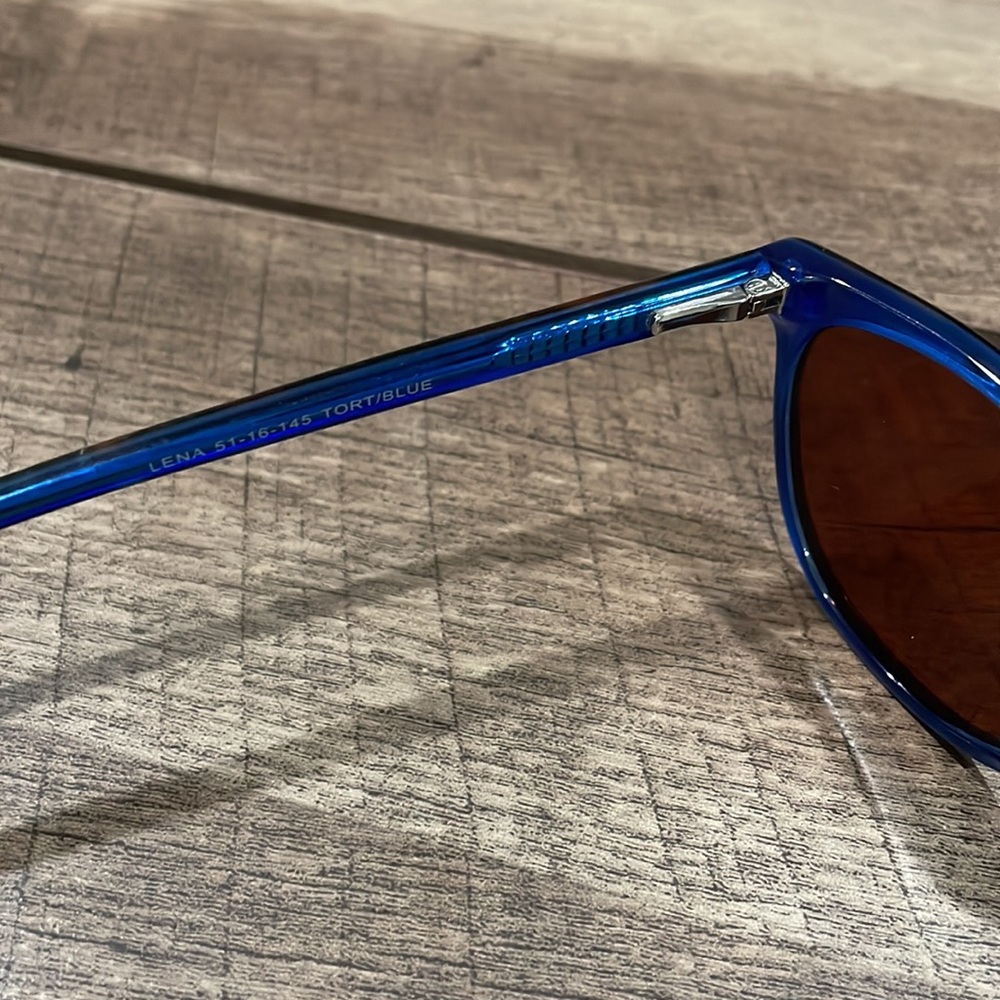 Sunglasses - Picture 6 of 8